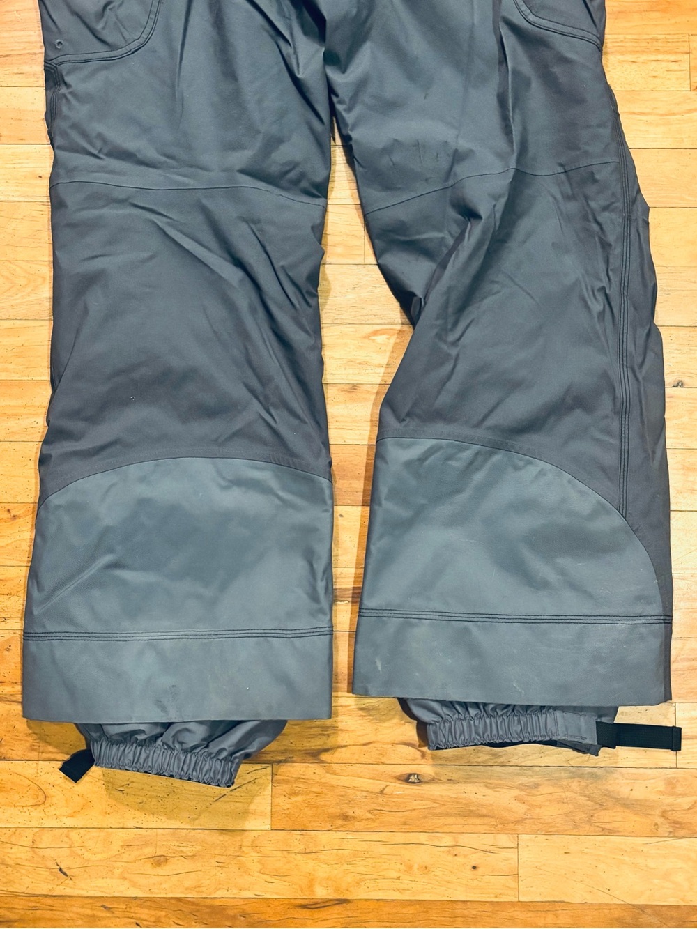 Patagonia Men’s Snow (Ski / Snowboard) Pants, slate gray, great condition - Picture 8 of 9